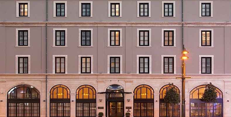 10 Karakoy Hotel อิสตันบูล ภายนอก รูปภาพ The hotel's facade