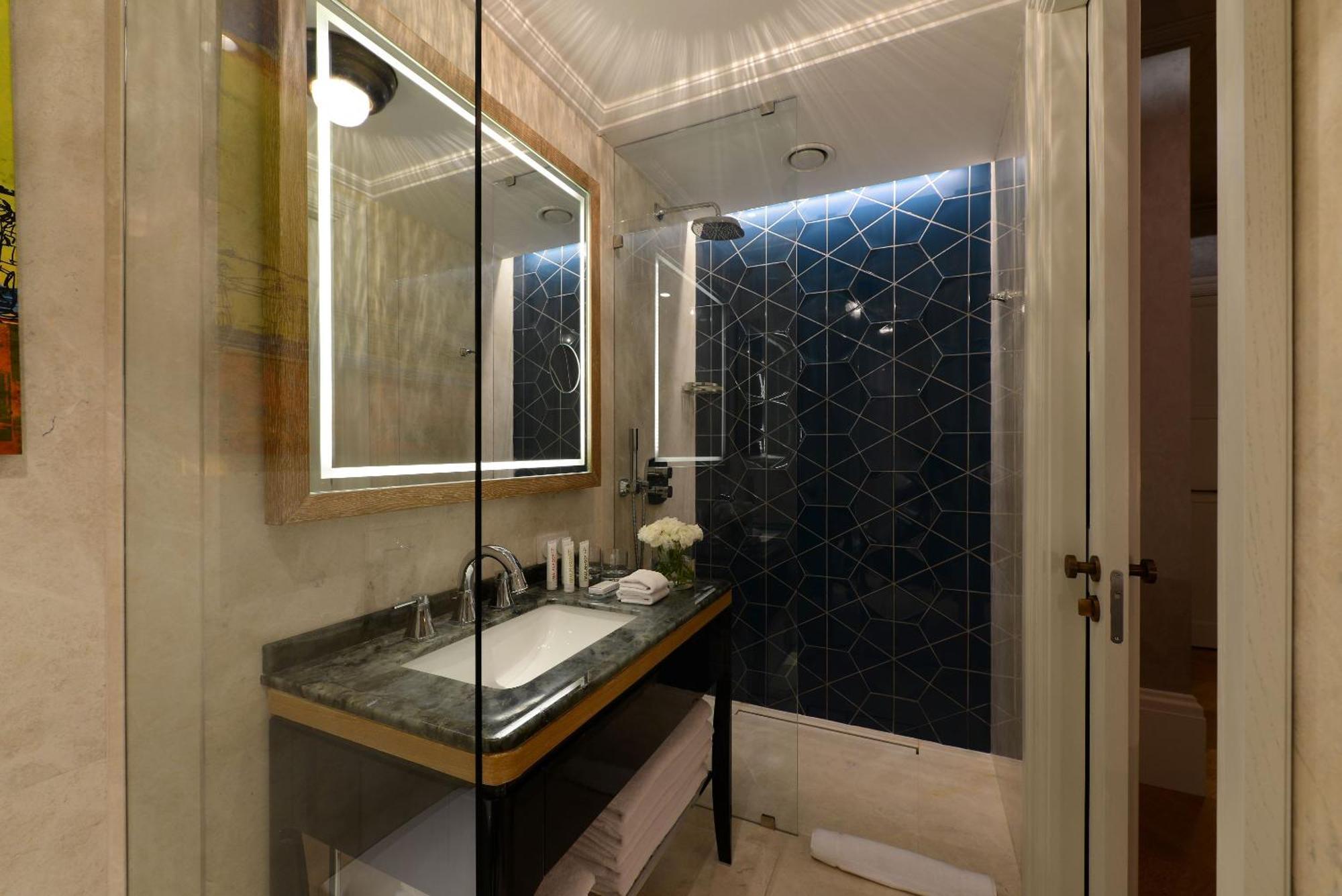10 Karakoy Hotel อิสตันบูล ภายนอก รูปภาพ