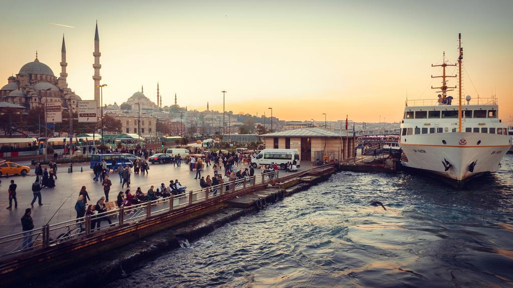 10 Karakoy Hotel อิสตันบูล ภายนอก รูปภาพ The Golden Horn at Karaköy