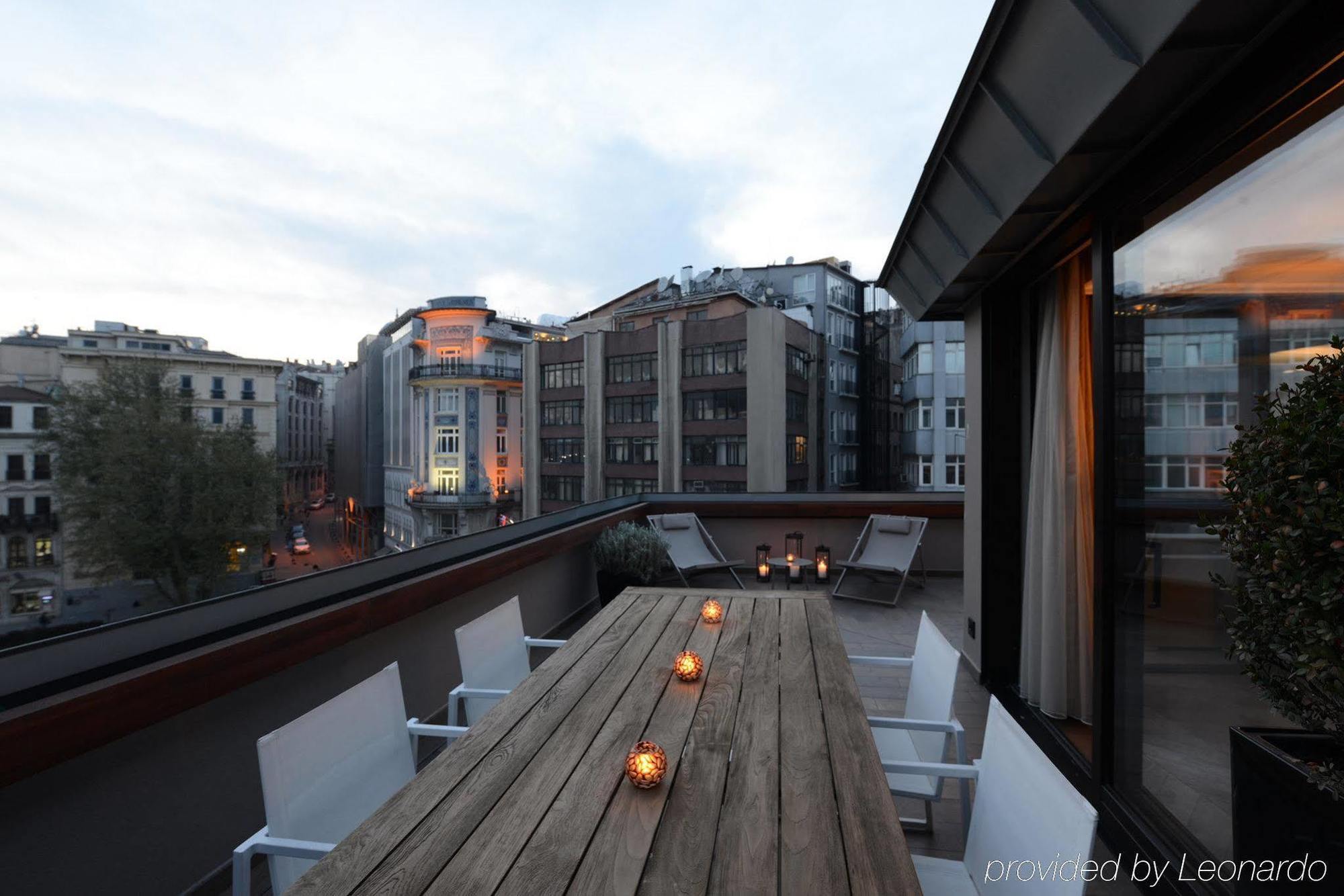 10 Karakoy Hotel อิสตันบูล ภายนอก รูปภาพ Rooftop terrace