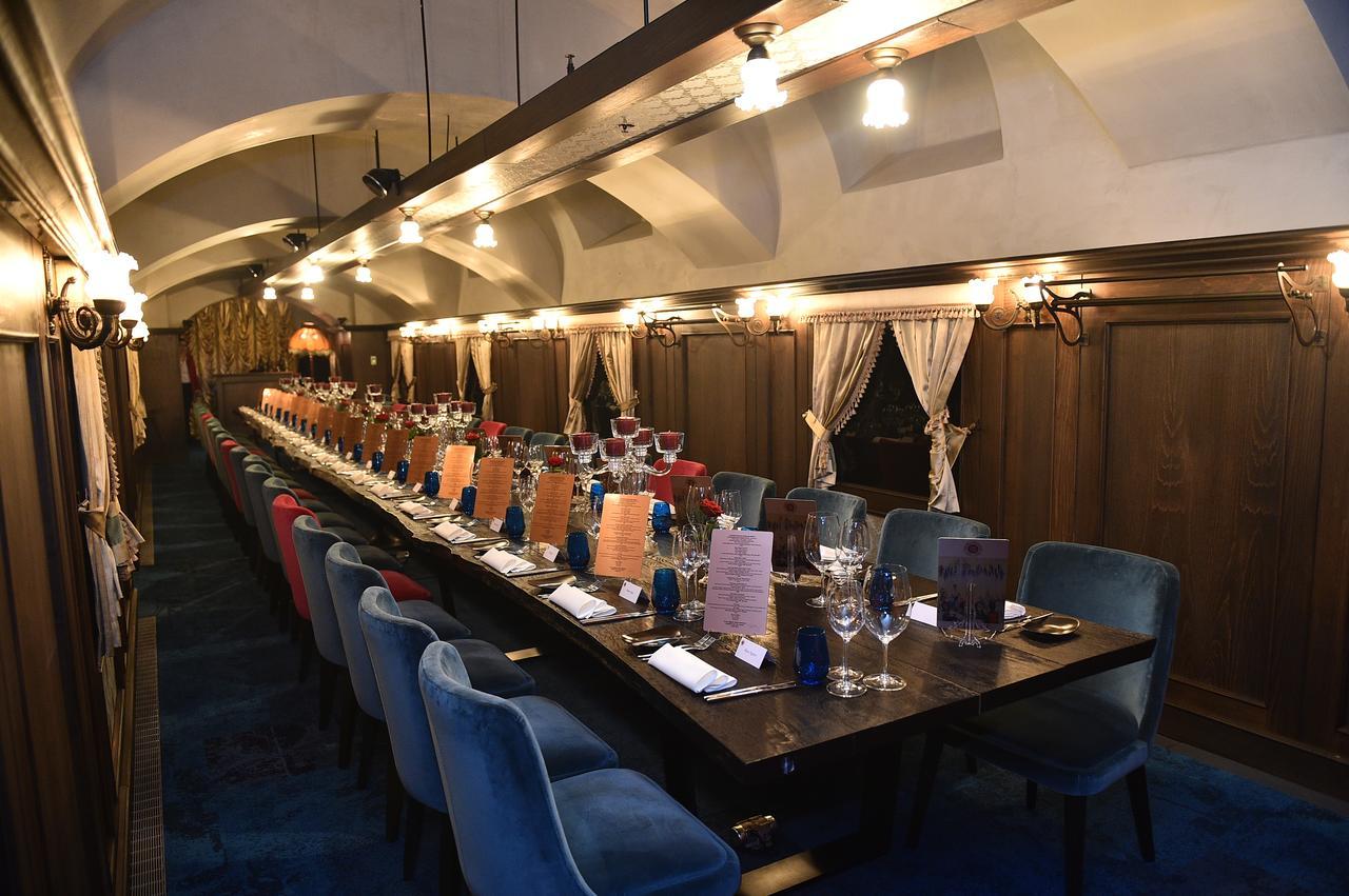 10 Karakoy Hotel อิสตันบูล ภายนอก รูปภาพ The interior of the tasting room at the Wine & Spirit Education Trust