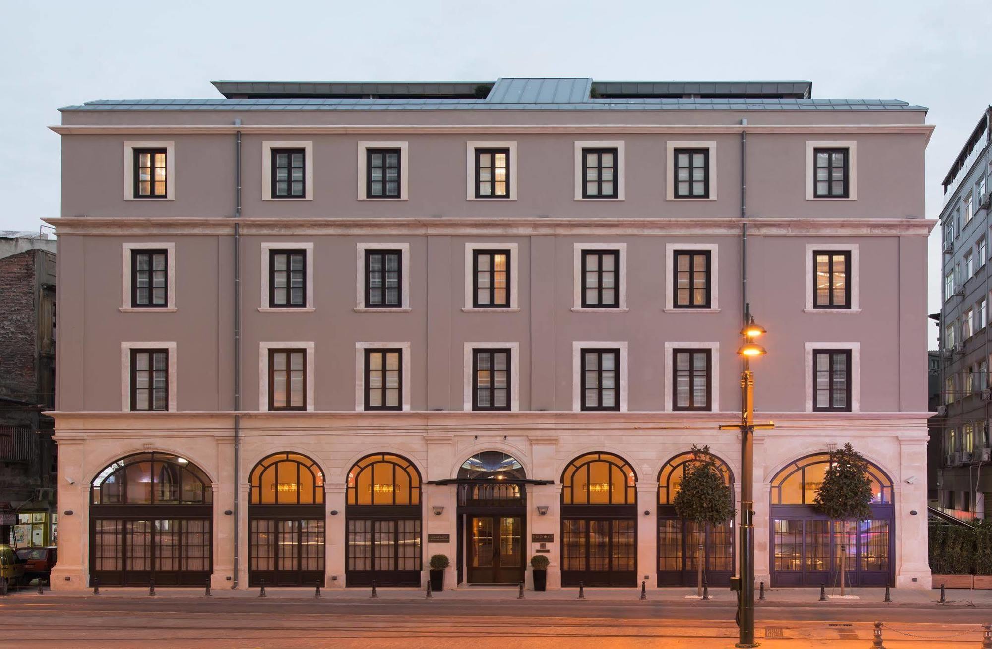10 Karakoy Hotel อิสตันบูล ภายนอก รูปภาพ The Hotel's main entrance