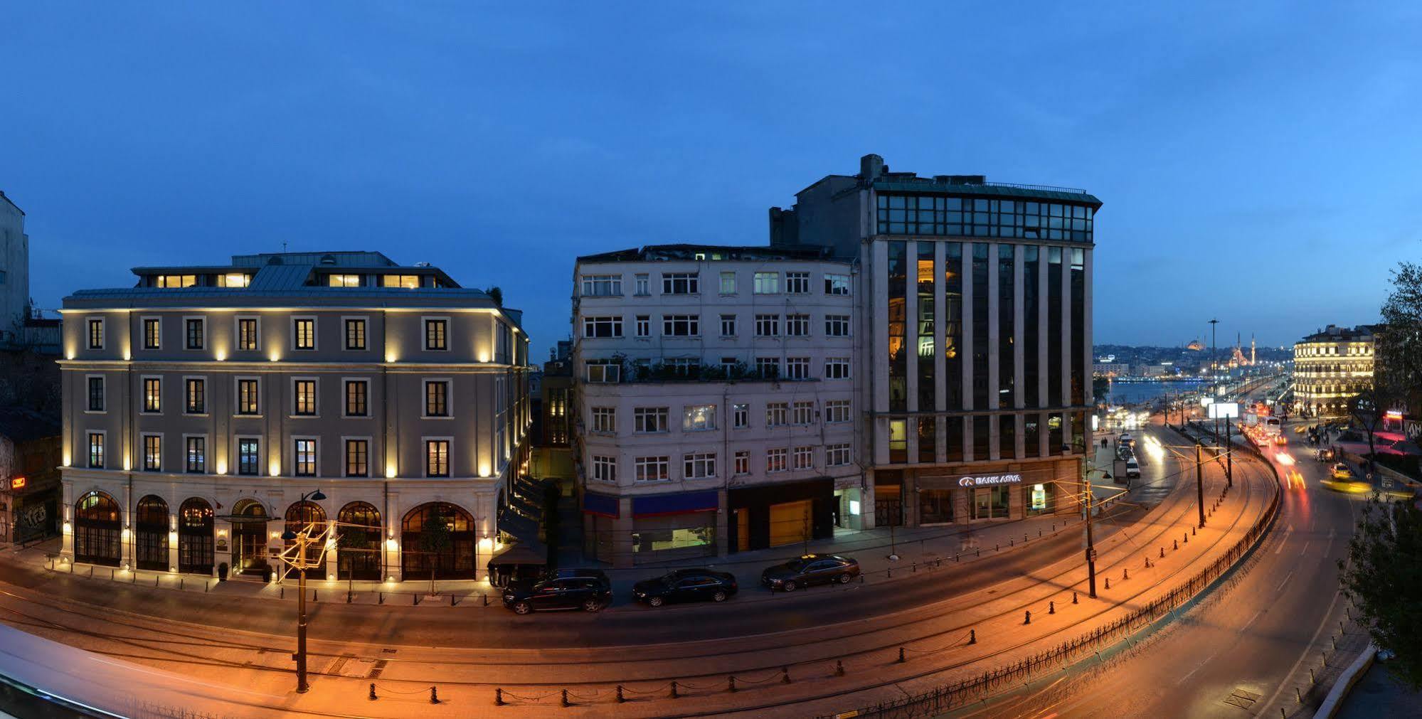 10 Karakoy Hotel อิสตันบูล ภายนอก รูปภาพ The building of the National Bank of Serbia